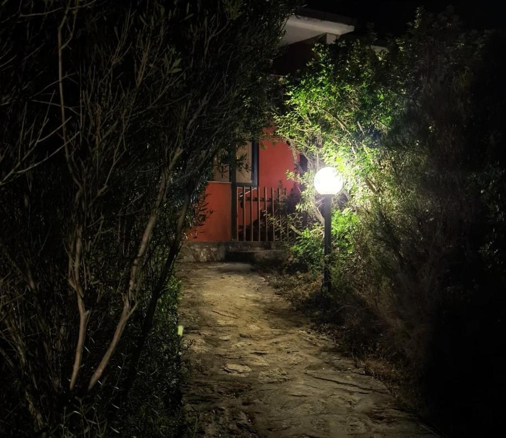 Casette Del Maestrale E Dello Scirocco SantʼAntìoco Exteriör bild